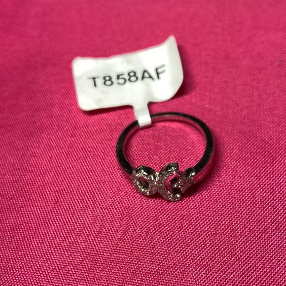 ♉️Charmed Aroma Sterling Silver Taurus Ring - Picture 2 of 2